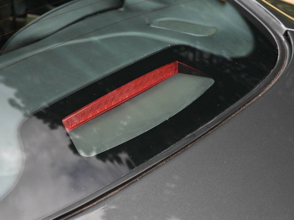 Image 11/50 de Aston Martin DB 7 Vantage (2002)