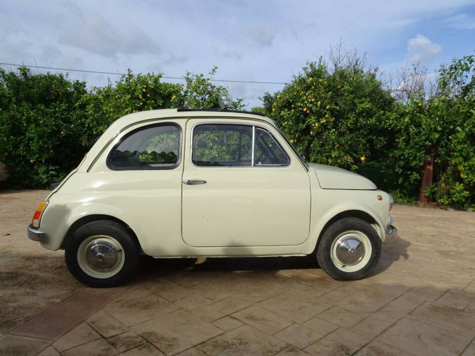 Image 2/26 of FIAT 500 L (1972)