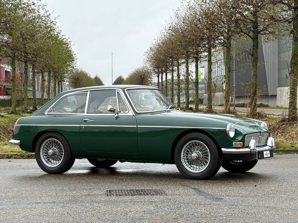 Immagine 20/40 di MG MGC GT (1968)