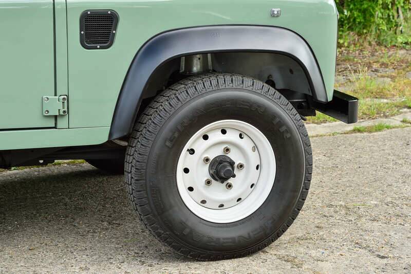 Imagen 8/36 de Land Rover 90 (1990)