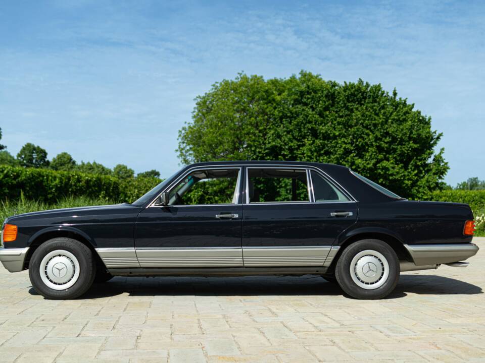 Image 4/50 of Mercedes-Benz 500 SEL (1985)