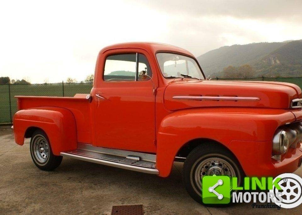 Image 5/10 of Ford F-1 (1951)