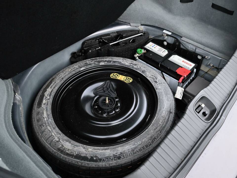 Image 43/50 de Jaguar XJ 8 4.2 (2009)