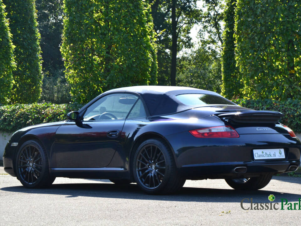 Image 27/50 of Porsche 911 Carrera (2006)