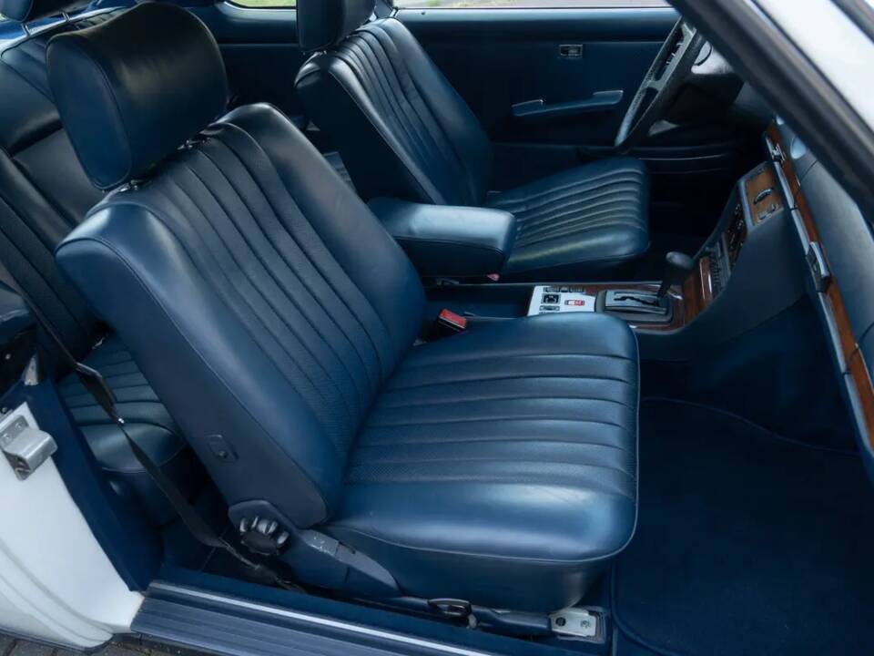 Image 26/62 of Mercedes-Benz 280 CE (1982)