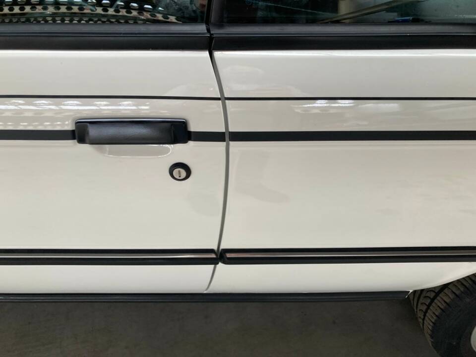 Image 10/34 de BMW 325i (1987)