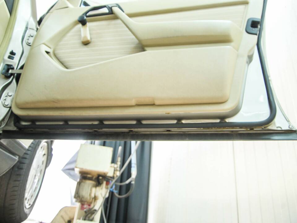 Bild 47/50 von Mercedes-Benz 230 TE (1987)