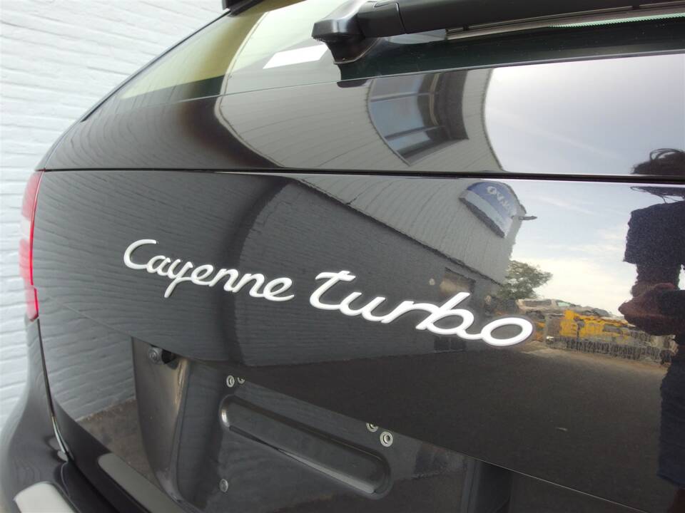 Image 17/93 of Porsche Cayenne Turbo (2007)
