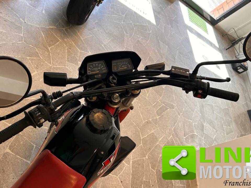 Bild 9/10 von Yamaha DUMMY (1987)