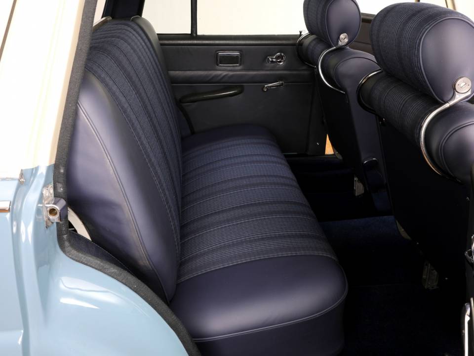 Bild 14/35 von Mercedes-Benz 230 S Universal (1968)