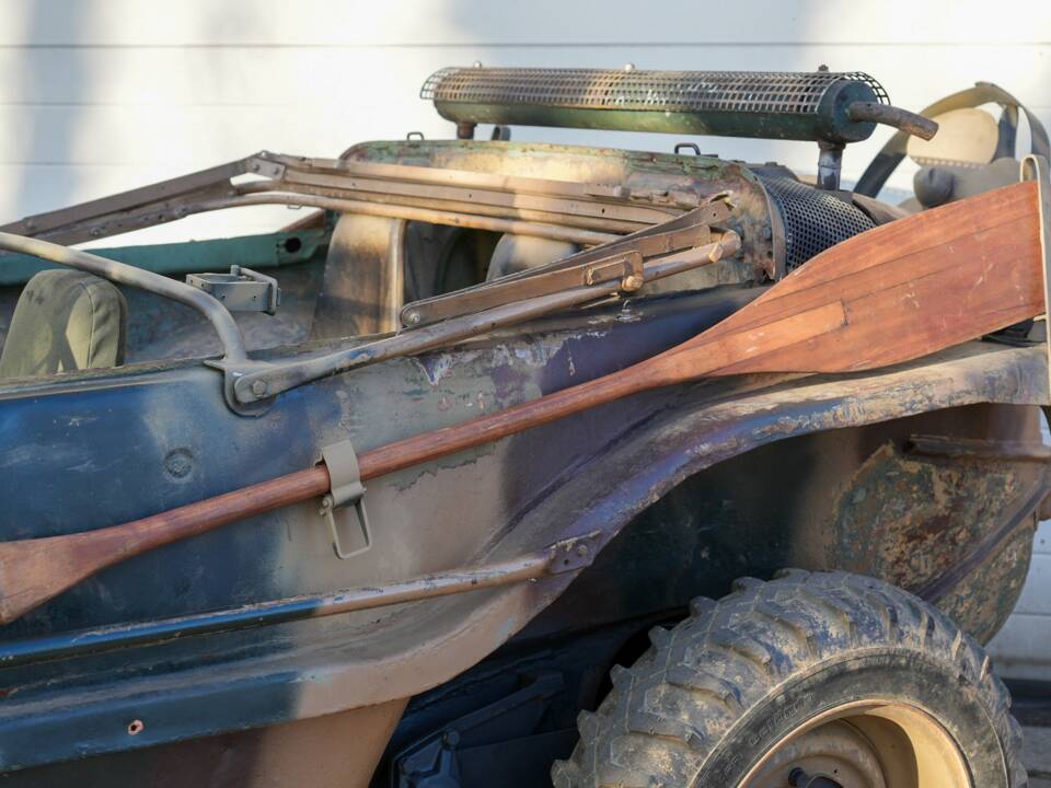 Image 31/40 of Volkswagen Schwimmwagen (1943)