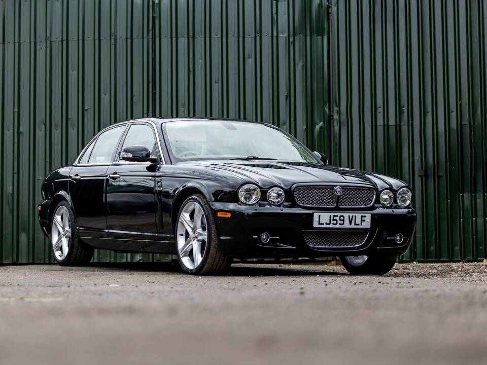 Image 1/50 of Jaguar XJ 3.0 (2009)