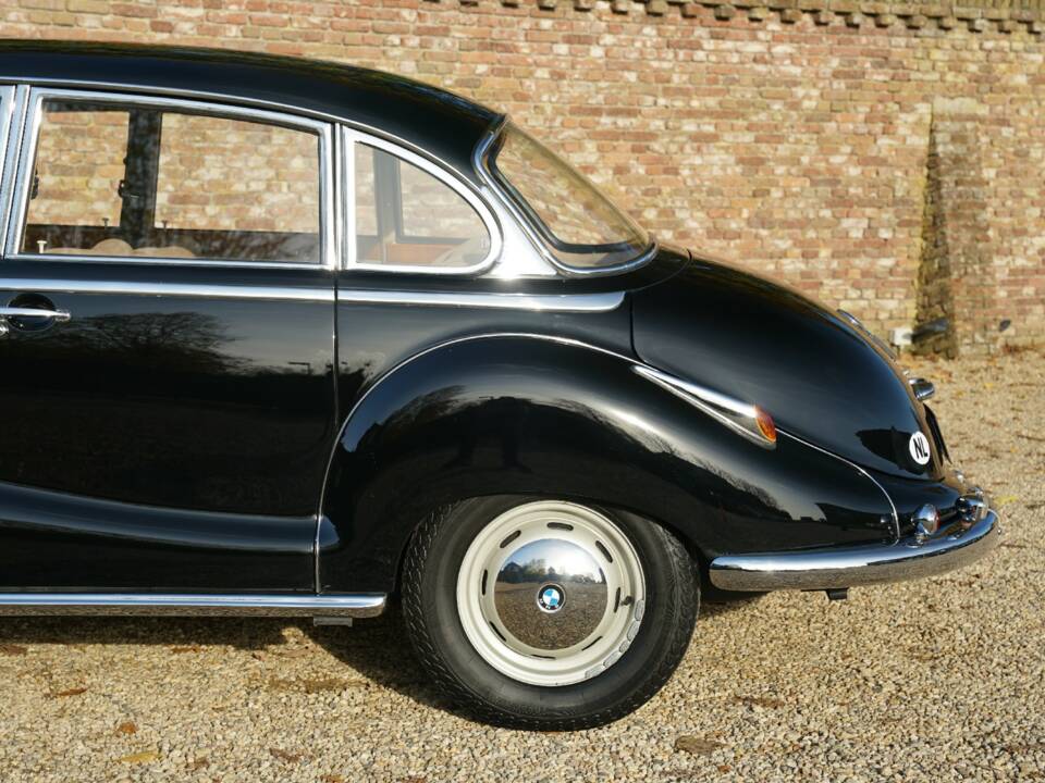 Afbeelding 11/50 van BMW 502 - 3.2 Litre (1958)