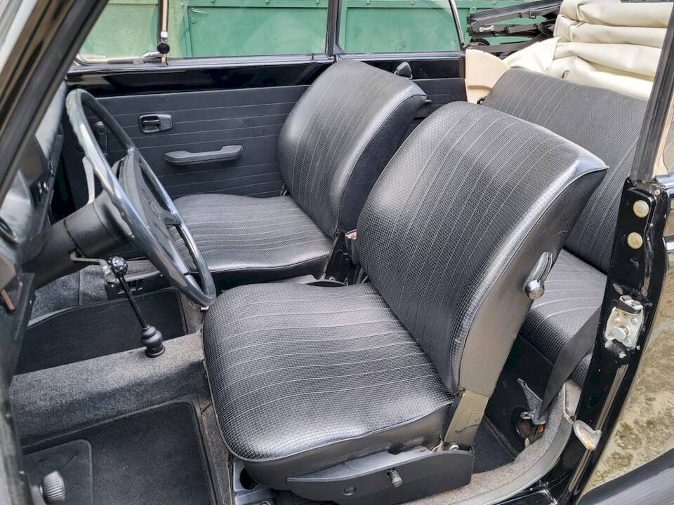 Immagine 32/47 di Volkswagen Käfer 1303 (1974)