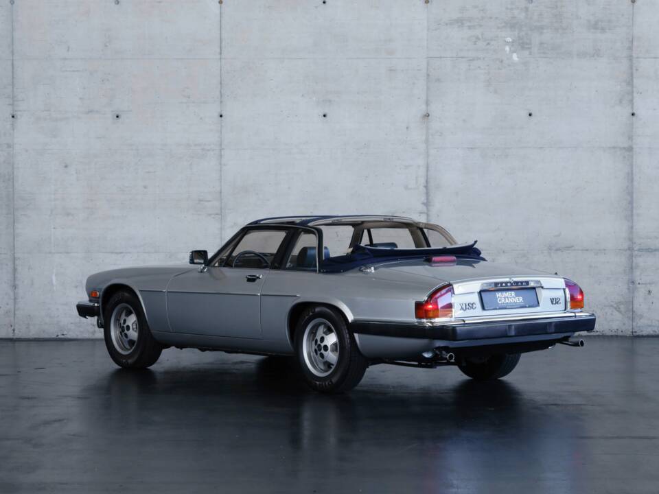 Image 4/47 of Jaguar XJ-SC 5.3 (1987)