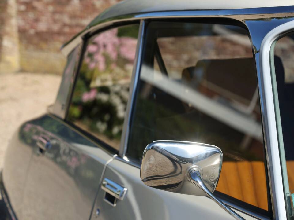 Imagen 36/50 de Citroën DS 20 Pallas (1971)