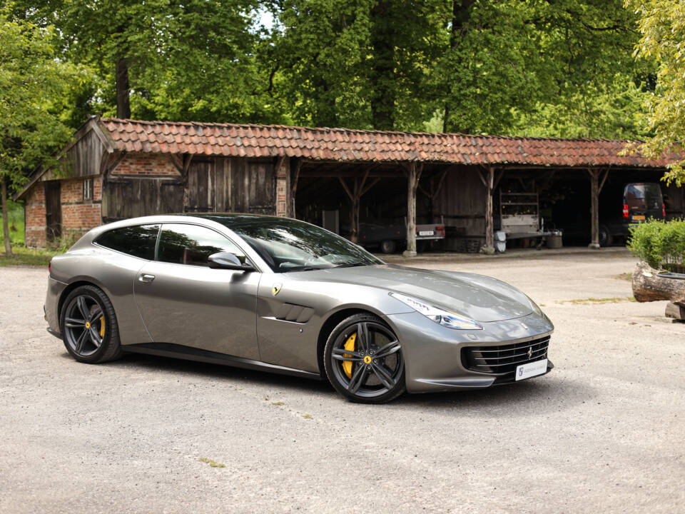 Immagine 56/61 di Ferrari GTC4Lusso (2017)