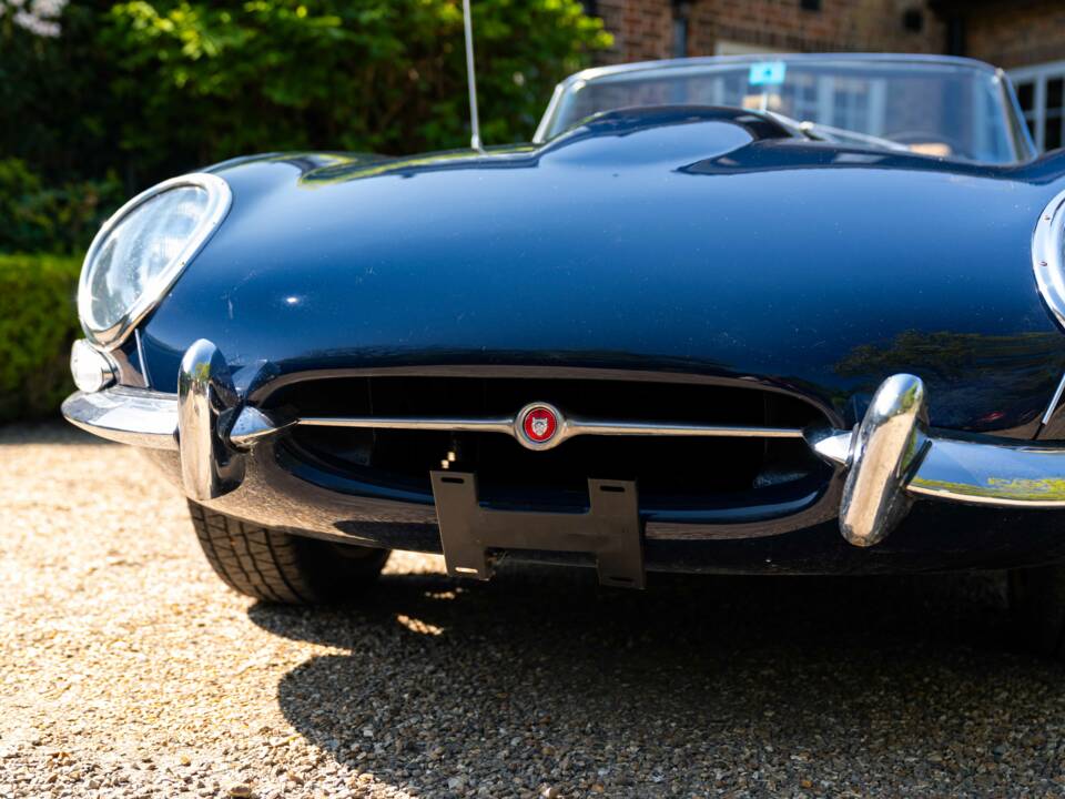 Bild 47/50 von Jaguar XK-E (1967)
