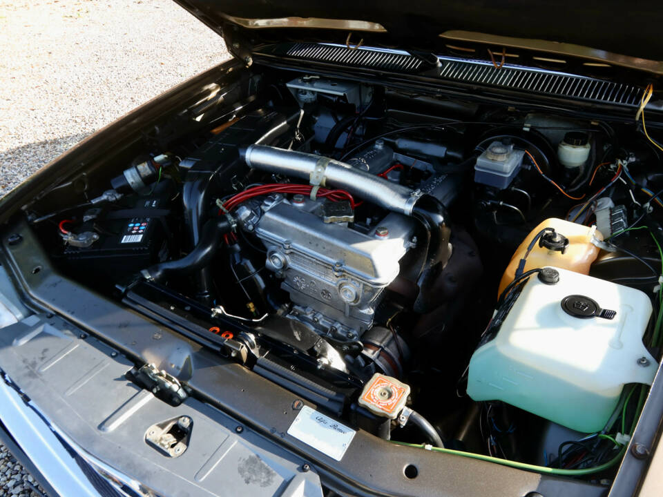 Immagine 37/50 di Alfa Romeo Alfetta 2.0 (1984)