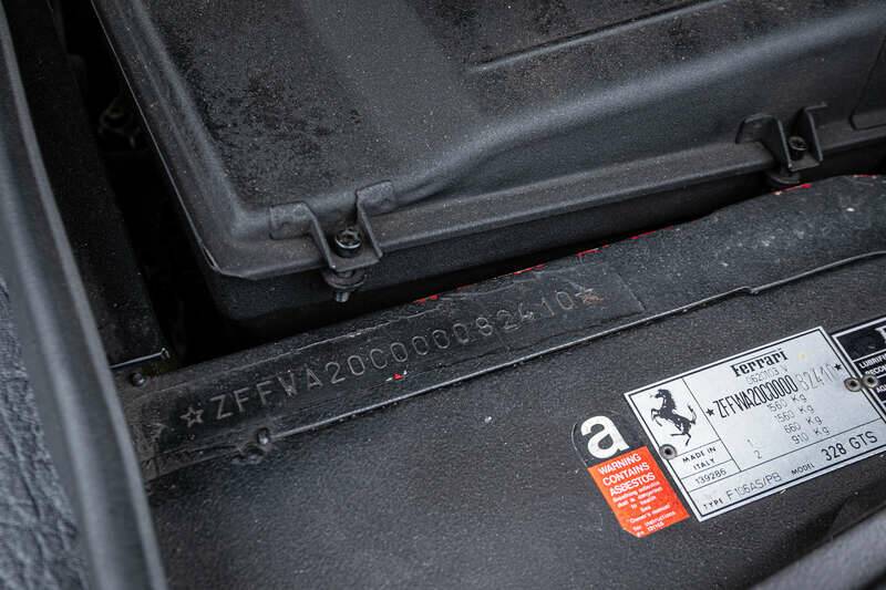 Afbeelding 24/49 van Ferrari 328 GTS (1989)