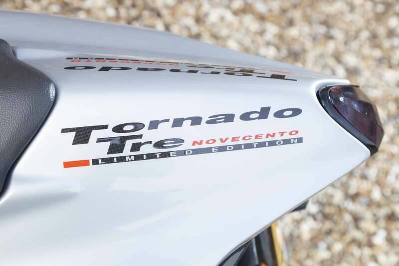 Bild 35/45 von Benelli Tornado Tre 900 (2003)