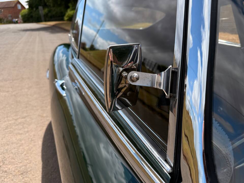 Image 26/30 de Jaguar Type E (2+2) (1966)