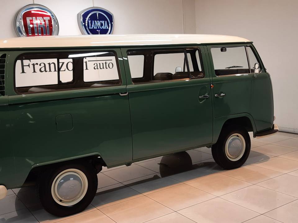 Afbeelding 32/37 van Volkswagen T2a Kombi (1970)
