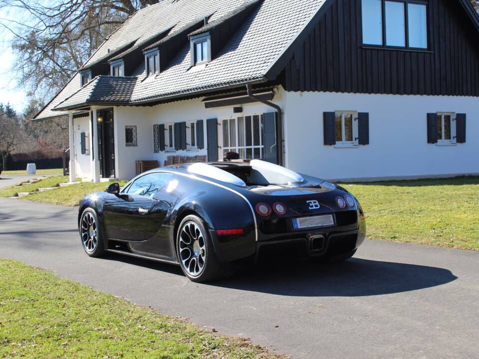 Immagine 7/18 di Bugatti Grand Sport (2011)