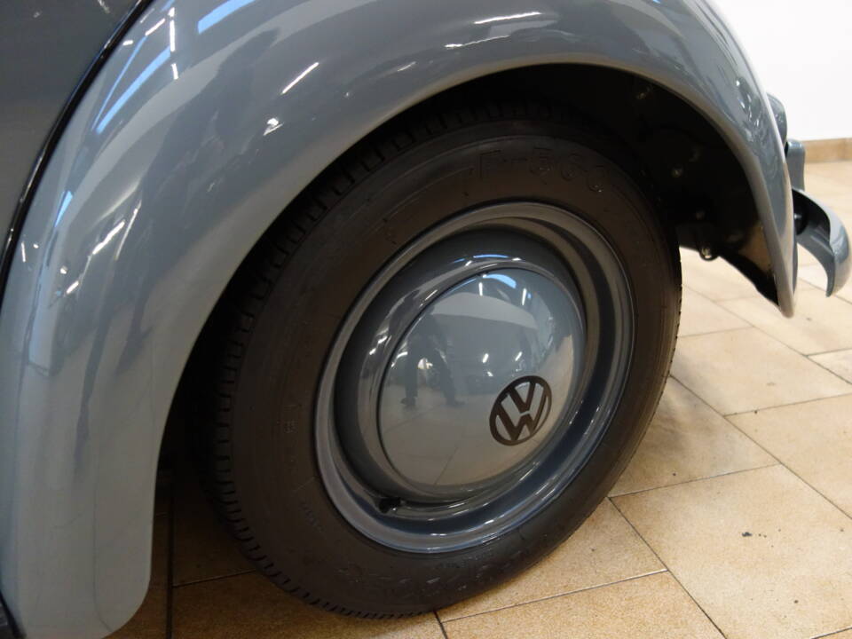 Imagen 13/23 de Volkswagen Maggiolino 1200 Standard &quot;Dickholmer&quot; (1958)