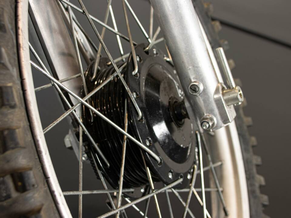 Imagen 33/50 de KTM 250 MC/GS (1977)