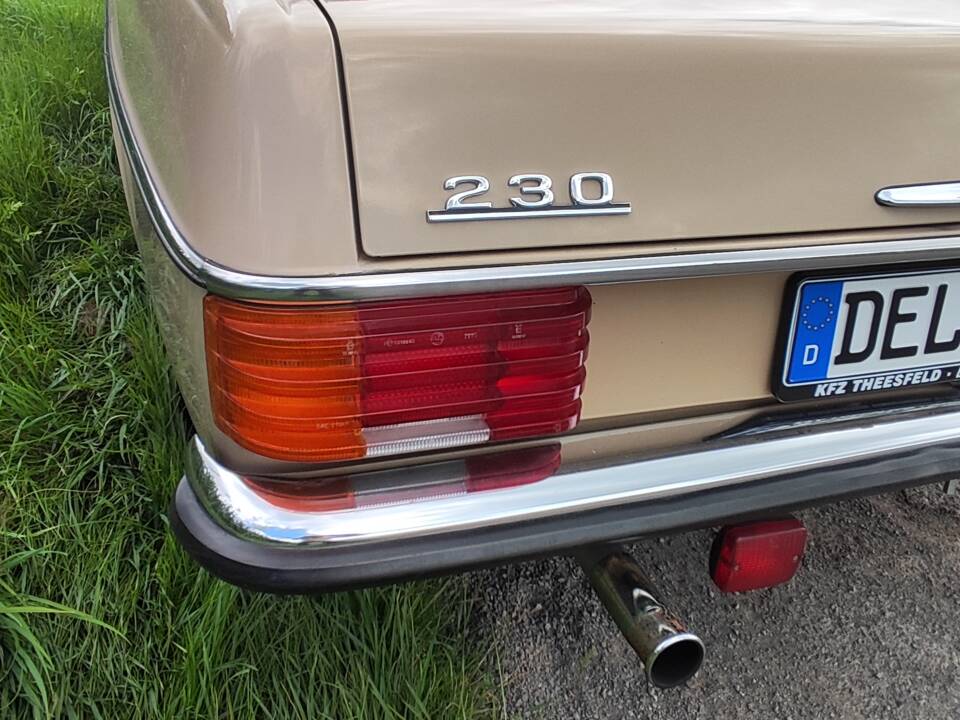Bild 28/59 von Mercedes-Benz 230&#x2F;4 (1974)