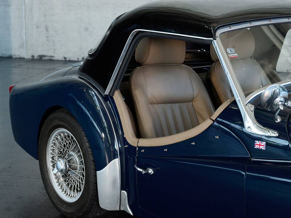 Image 27/50 of Triumph TR 3A (1959)