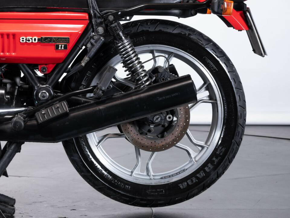 Bild 19/50 von Moto Guzzi DUMMY (1980)