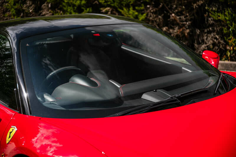 Image 46/50 of Ferrari 458 Italia (2012)