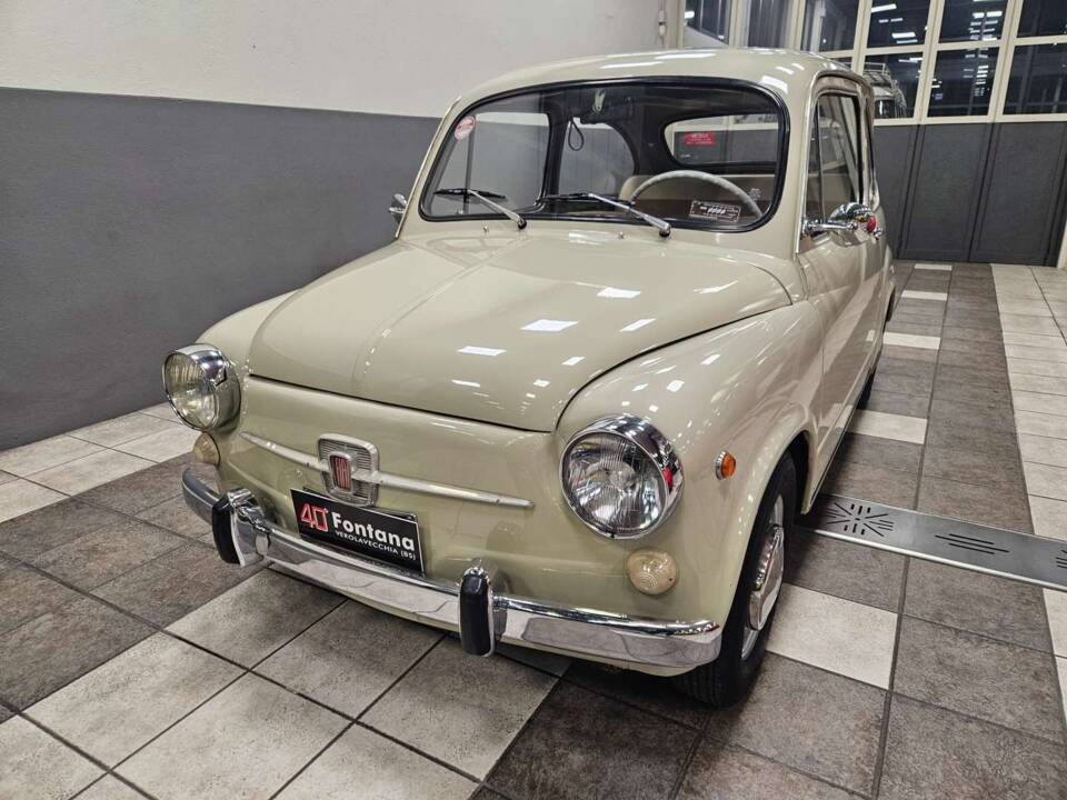 Imagen 1/14 de FIAT 600 D (1967)