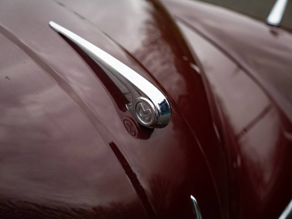 Image 26/43 of Morris Minor 1000 Traveller (1966)