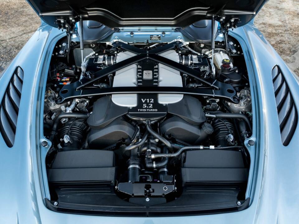 Bild 30/35 von Aston Martin V12 Speedster (2021)