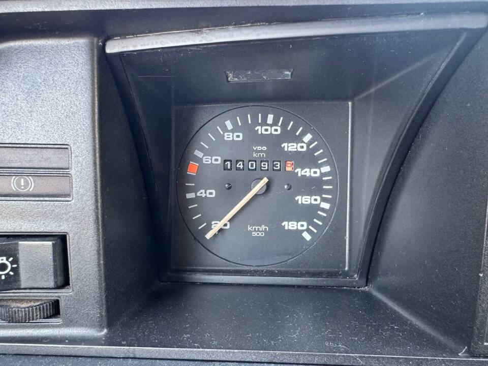 Bild 33/37 von Volkswagen T3 Caravelle 1.9 (1989)
