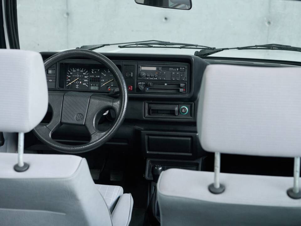 Image 47/50 of Volkswagen Golf Mk I Convertible 1.8 (1989)