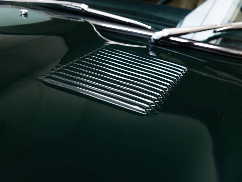 Image 19/26 de Jaguar Type E V12 (2+2) (1971)