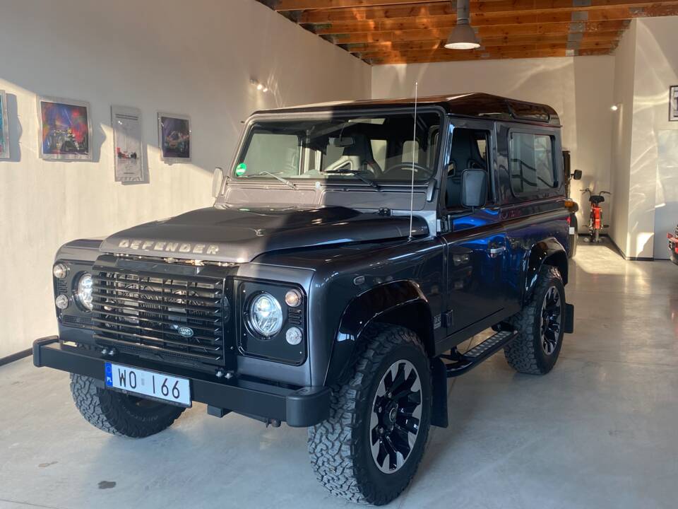 Bild 40/59 von Land Rover Defender 90 Works V8 "70th Edition" (2018)