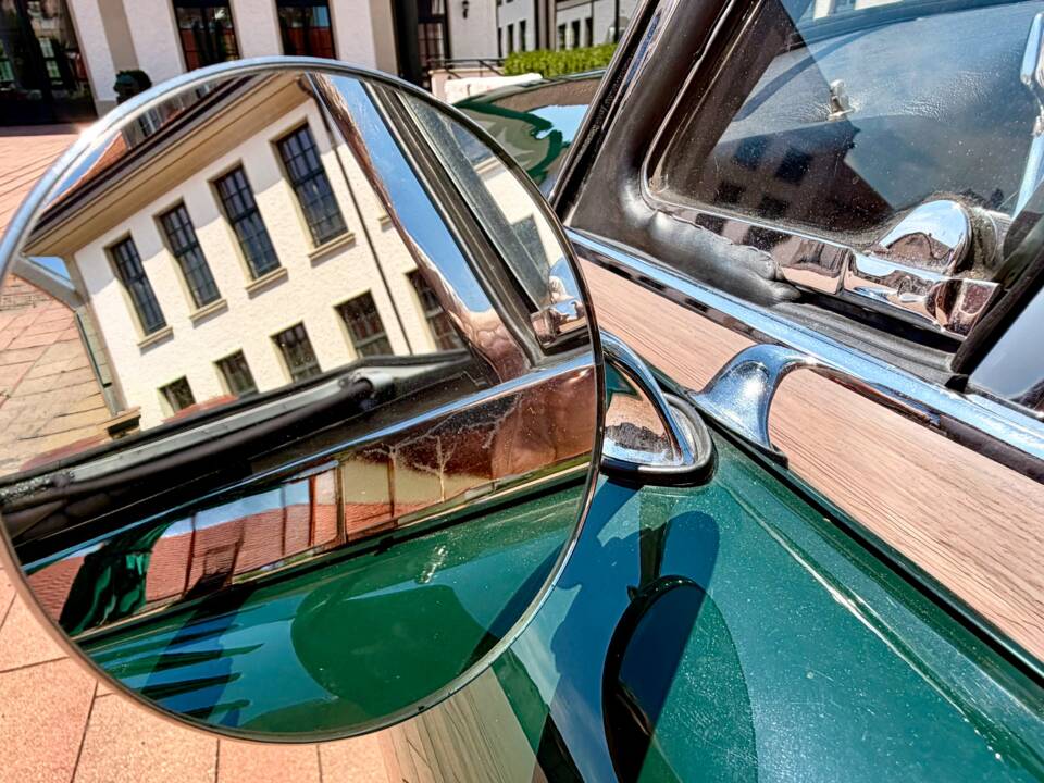 Image 18/20 de Austin-Healey 3000 Mk III (BJ8) (1966)