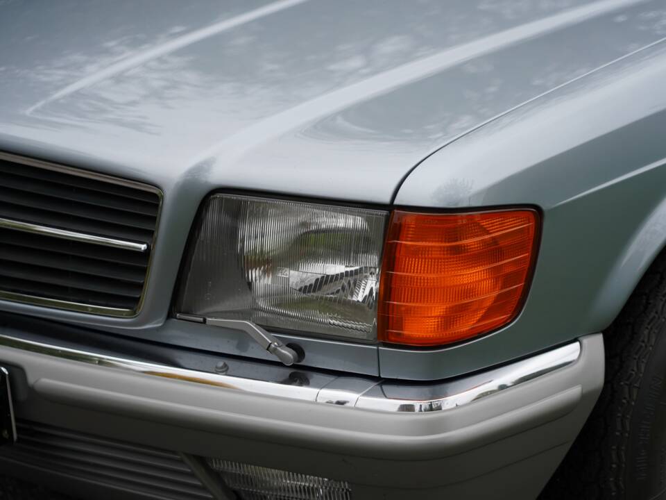 Image 10/12 of Mercedes-Benz 500 SEC (1984)