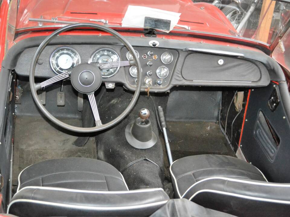 Image 5/18 of Triumph TR 3A (1958)