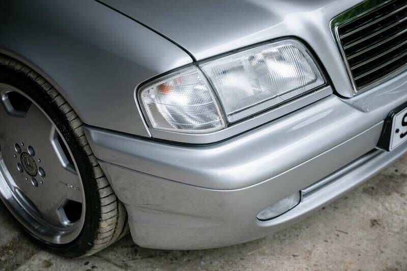 Image 31/48 of Mercedes-Benz C 55 AMG (1998)