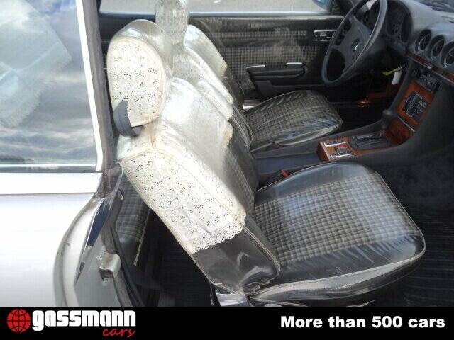 Image 11/15 of Mercedes-Benz 380 SLC (1981)
