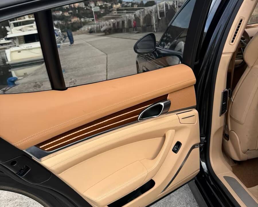 Image 11/13 de Porsche Panamera Turbo (2013)