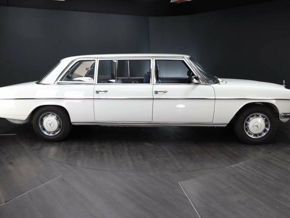 Bild 6/30 von Mercedes-Benz 230 lang (1973)