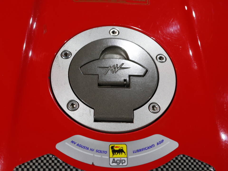 Image 29/36 of MV Agusta DUMMY (2004)