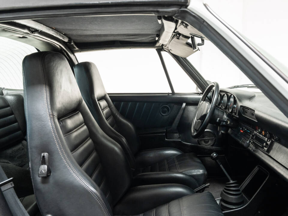 Immagine 18/32 di Porsche 911 SC 3.0 (1980)